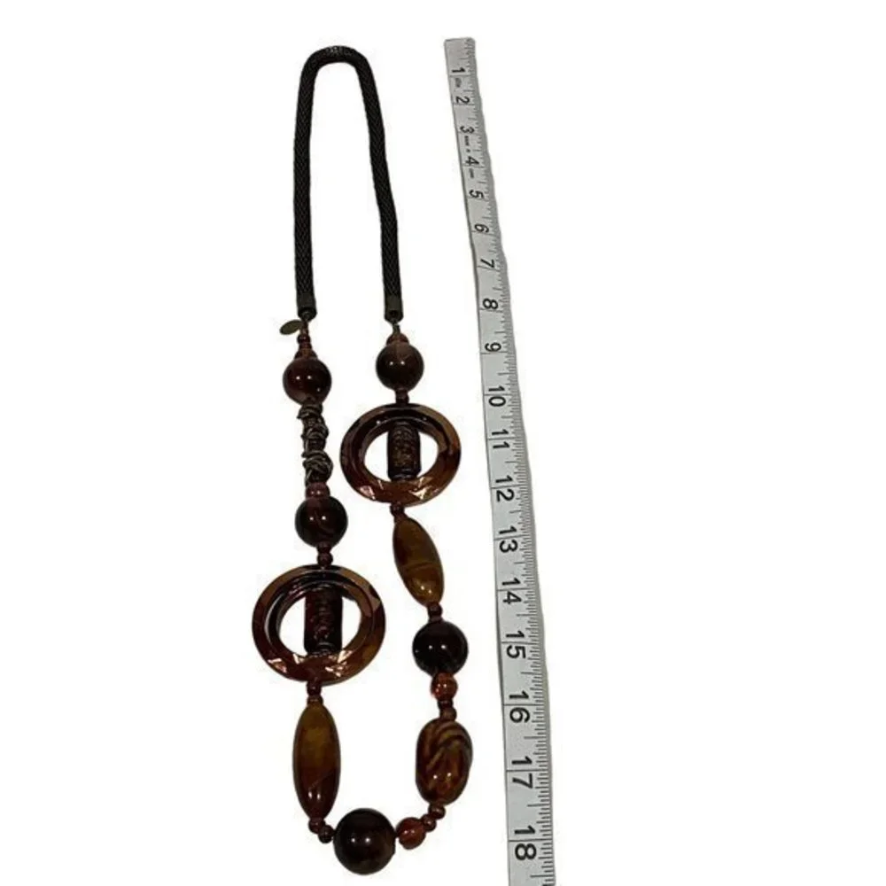 N/A long necklace